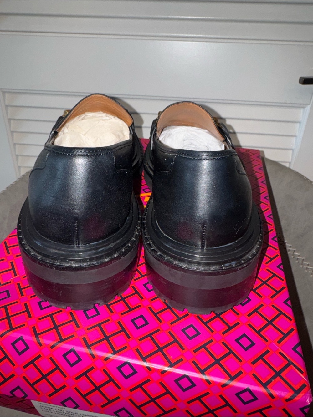 Tory Burch Jessa Lug Sole Black Leather Loafers with Gold Chain Detail 9.5 - Picture 5 of 7